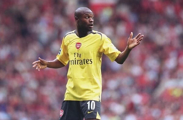 Gallas's Stunner: Arsenal's 1-0 Victory Over Manchester United at Old Trafford (2006)