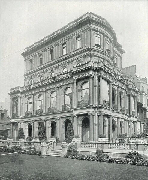 Hamilton Place, Mr. Leopold de Rothschilds House (Number Five) (b  /  w photo)