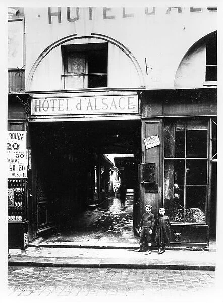 The Hotel d Alsace (b  /  w photo)