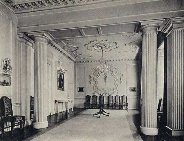 Londonderry House: Dining Room (b  /  w photo)