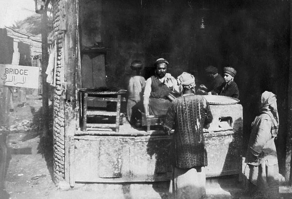 Arab cook, Aleppo road, Baghdad, Iraq, 1917-1919