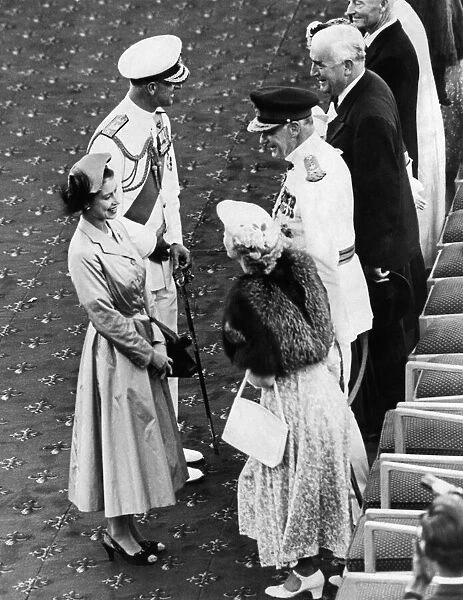 Queen Elizabeth II and Prince Philip say goodbye at Fremantle, Australia to Lieut-Gen