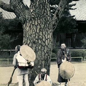 Three pilgrims, Japan