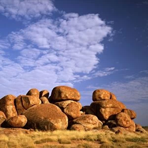 Boulders in Karlwekarlwe Karlu Kalu ( round objects ), a Sacred Meeting Place for Aboriginal people. Devils Marbles Reserve, N. Territory, Australia