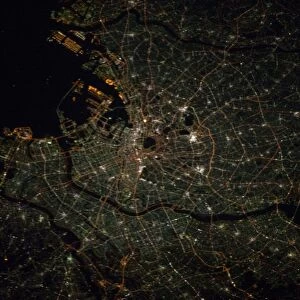 Tokyo at night, ISS image C018 / 9224