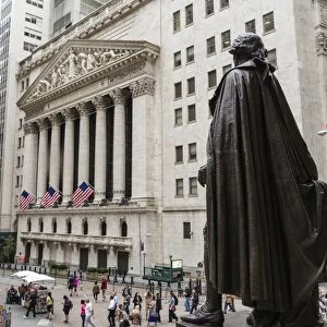New York Stock Exchange and George Washington statue, Wall Street, Manhattan, New York City, New York, United States of America, North America