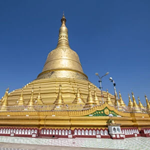 Shwemawdaw Pagoda, Bago, Myanmar (Burma), Asia