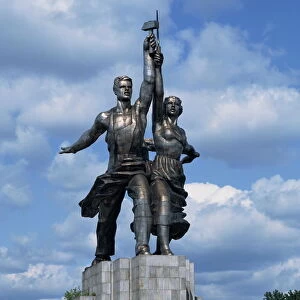 Statue of worker and Kolkhoz woman near the Cosmos