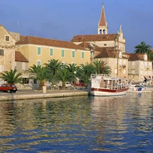 Waterfront, port of Milna, Brac island, Dalmatia, Dalmatian coast, Adriatic