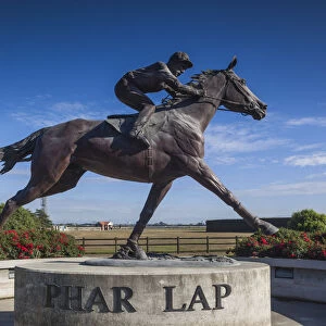 New Zealand, South Island, Canterbury, Timaru, statue of Phar Lap, champion racing horse