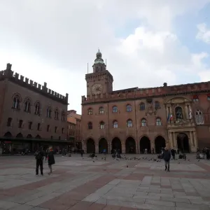 Palazzo d Accursio ( or Palazzo Comunale) is seen in Maggiores square downtown Bologna Palazzo d Accursio ( or Palazzo Comunale) is seen in Maggiores square downtown Bologna