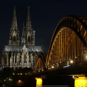 UNESCO World Heritage Cologne Cathedral and the Hohenzollern railway bridge along UNESCO World Heritage Cologne Cathedral and the Hohenzollern railway bridge along
