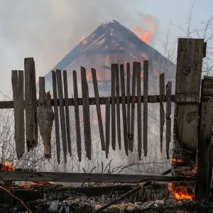 A view shows a summer housing estate fire near the Siberian town of Achinsk A view shows a summer housing estate fire near the Siberian town of Achinsk