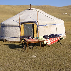 Asia, Mongolia, Bayan-Olgii, setting up and dismantling a Ger / yurt. Editorial Only