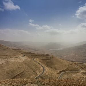 Jordan, Kings Highway, Wadi Mujib, desert landscape with highway