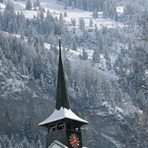 SWITZERLAND-Bern-KANDERGRUND: Kandertal Valley- Town Church / Winter