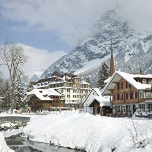 SWITZERLAND-Bern-KANDERSTEG: Kandertal Valley- Town Center / Winter