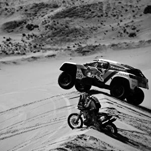 Auto-Moto-Rally-Dakar-Stage4-Black and White