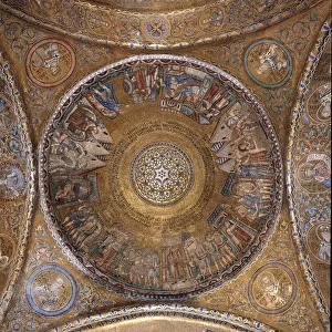 Byzantine architecture: view of the dome with mosaics on a golden background