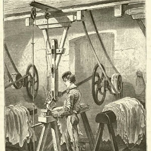Ouvrier lissant le maroquin avec la machine a lisser (engraving)
