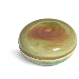 Seal paste box and cover, Yinse He (peachbloom-glazed ceramic)