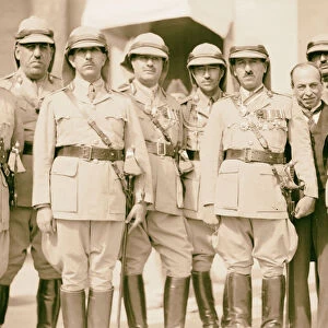 10 / 6 / 32 palace Baghdad British officers 1932