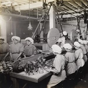 Workers packing chipped beef, 1910