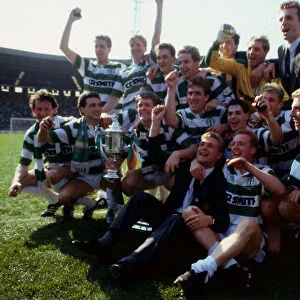 Celtic players celebrate with trophy May 1988 sdrscottishcupfinal