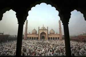 <b class=qtipBold><figcaption>GM1E6BH160O01</figcaption></b><br>Muslims perform the Eid al-Adha prayers at the Jama Masjid (Grand Mosque) in the old quarters of Delhi November 17, 2010. Muslims around the world celebrate Eid al-Adha by the sacrificial slaughtering of sheep, goats, cows and camels to commemorate Prophet Abraham's willingness to sacrifice his son Ismail on God's command. REUTERS/B Mathur (INDIA - Tags: RELIGION SOCIETY IMAGES OF THE DAY) GM1E6BH160O01