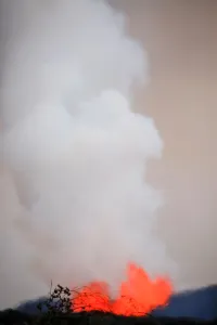 Hawaii Prints: Heat waves obscure lava erupting in Leilani Estates