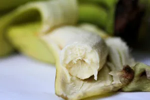 Food Prints: Illustration photo of a banana