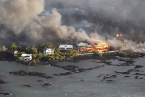 : Lava destroys homes in the Kapoho area, east of Pahoa