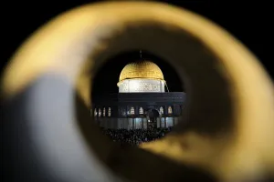 Ramadan Prints: Muslim women pray in front of the Dome of the Rock, on the compound known to Muslims as