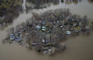 Images Dated 2017 May: An overhead view showing the flooded residential neighbourhood of Ile Mercier, Quebec