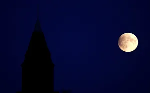 Lunar Prints: A partial lunar eclipse is seen in Berlin