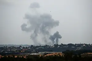 Prints of Smoke rises following an Israeli air strike on the Gaza Strip, as seen from the Israeli side of the border, May 12, 2018. REUTERS/Amir Cohen Israel Prints: Smoke rises following an Israeli air strike on the Gaza Strip as seen from the Israeli