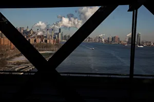 Steam from buildings lingers due to extreme cold in New York Steam from buildings lingers due to extreme cold in New York