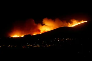 Images Dated 2018 October: View of a fire in Sintra mountain