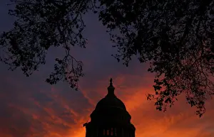 Dailylife Prints: A view shows the dome of the U. S. Capitol building during sunset in Washington