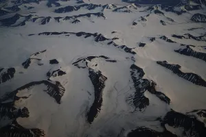 Climate Prints: The Wider Image: A climate-change frontier in the worlds northernmost town