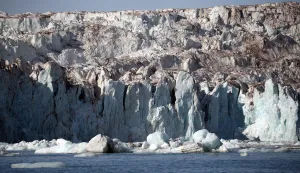 Climate Prints: The Wider Image: A climate-change frontier in the worlds northernmost town