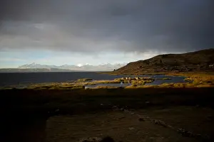 Climate Prints: The Wider Image: Lake Titicaca, once considered Andean deity, faces pollution threat
