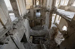 Afghanistan Prints: The Wider Image: In the ruins of Kabuls Darul Aman palace