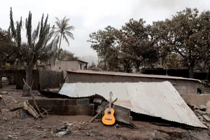 Guatemala Prints: The Wider Image: In volcanos wake, Guatemalan town became a cemetery